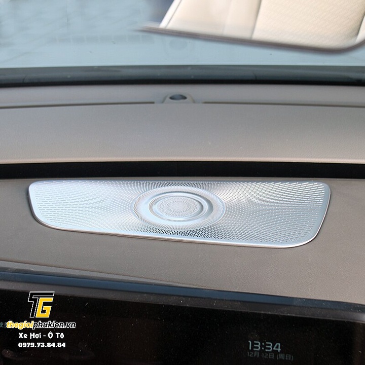 Bộ ốp 9 chi tiết bảo vệ màng loa dành cho xe Kia Carnival - inox