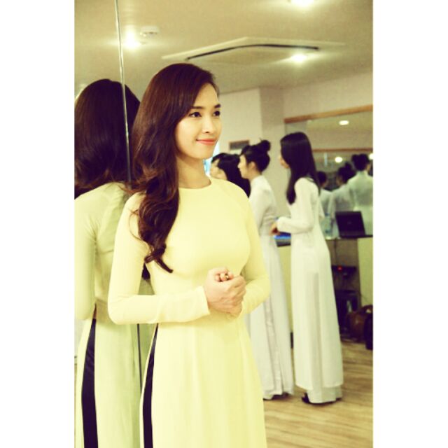 Vải áo dài vàng