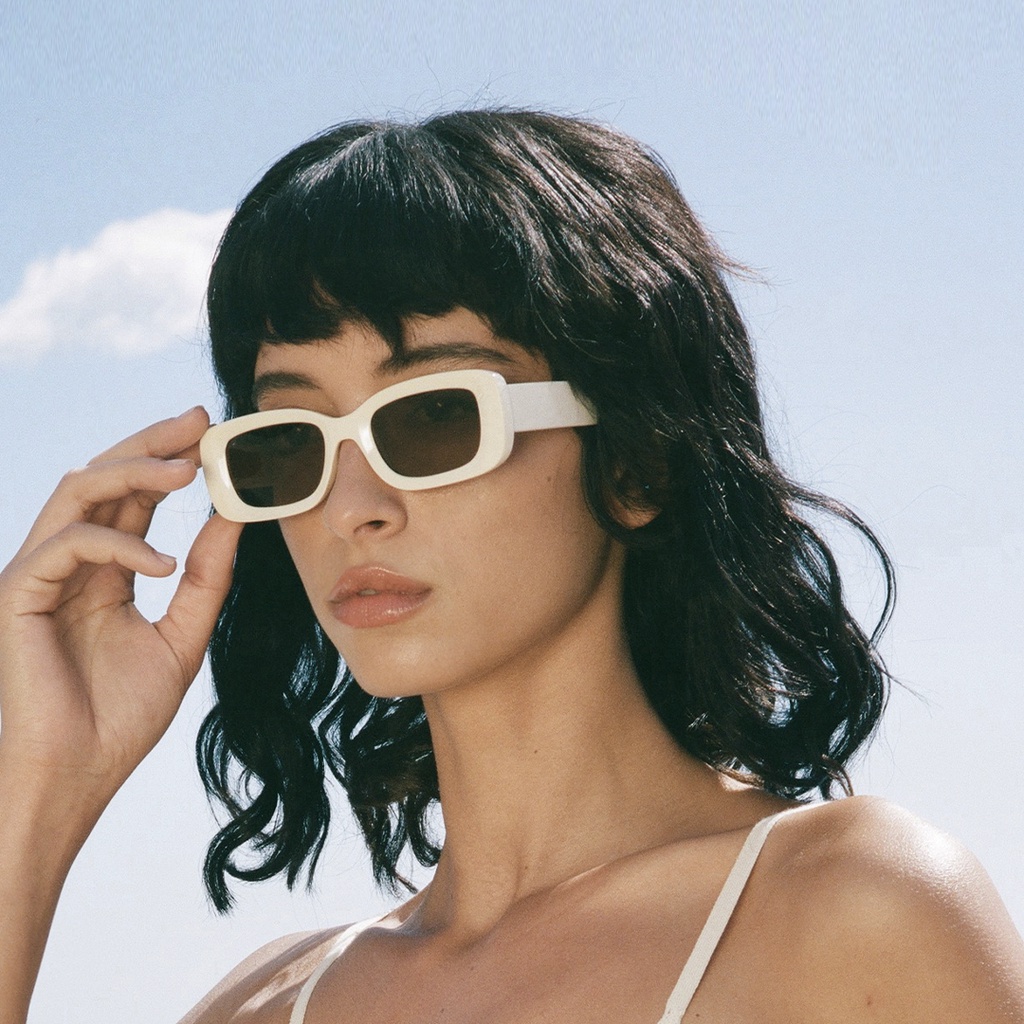 Kính mát Sunnies Studios Gọng Vuông Domino in Cream