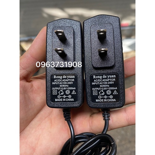 Sạc pin máy khoan 12V Makita