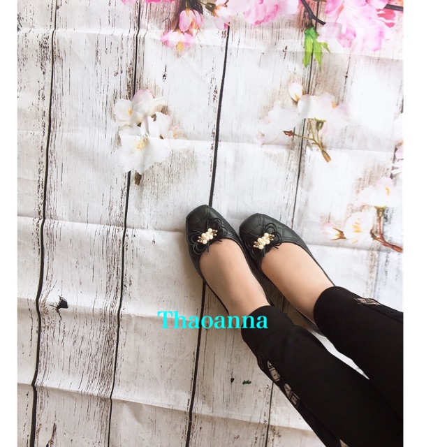 Giày nhựa nữ đính hạt siêu xinh