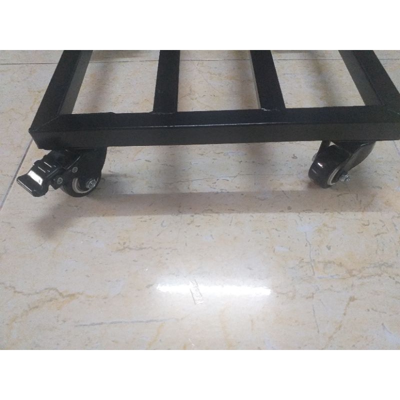 ĐẾ LÓT 30x30x8cm CÓ BÁNH XE CHẬU HOA CÂY CẢNH. KHUNG LÓT ĐA NĂNG. ĐẾ SẮT CHẬU CÂY.