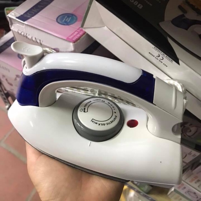 Bàn là du lịch mini