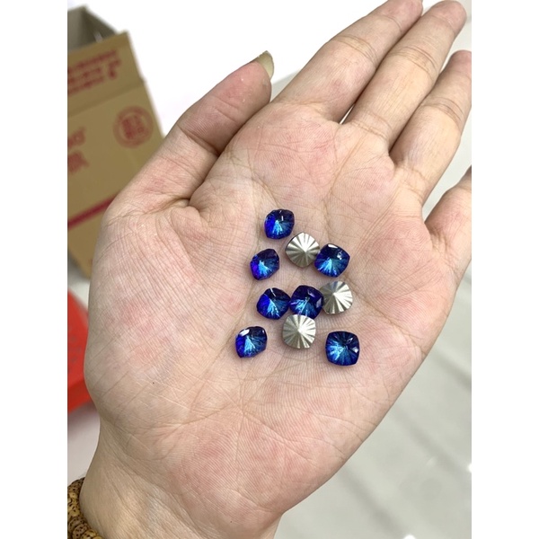 Đá ngũ sắc-đá khối chân nhọn siêu sáng bền