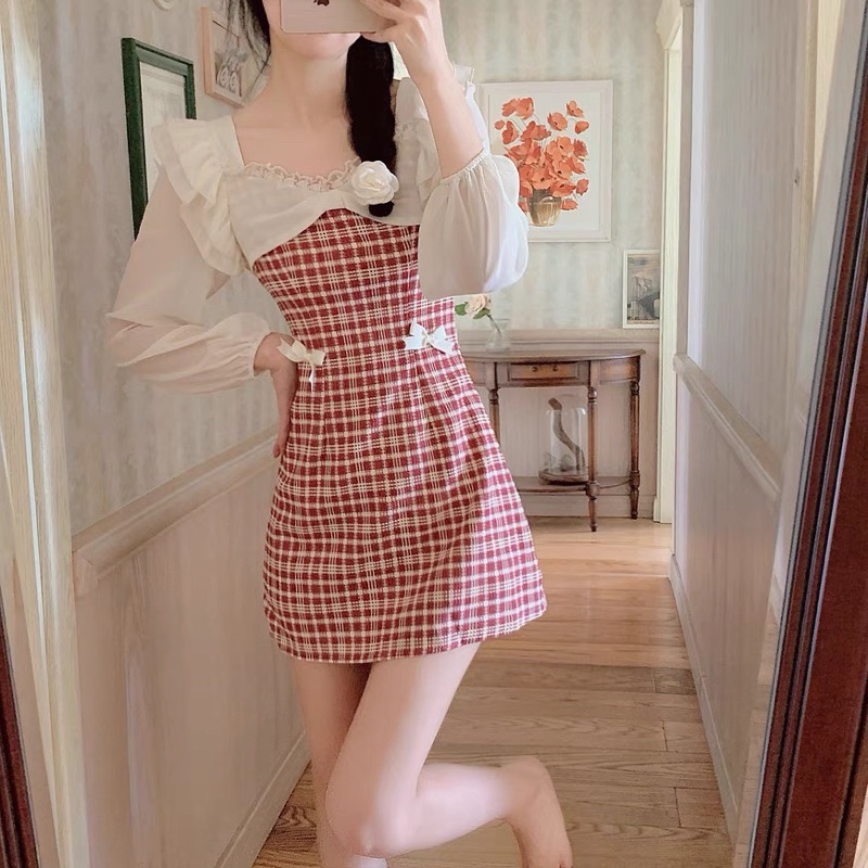 ĐẦM CARO ĐỎ TAY VOAN BÈO TRẮNG