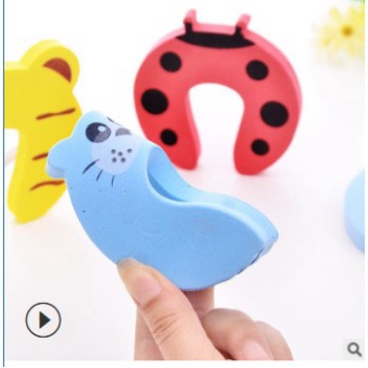Miếng chặn cửa  chống kẹp tay an toàn cho trẻ nhỏ hình động vật độc đáo - Kanta store