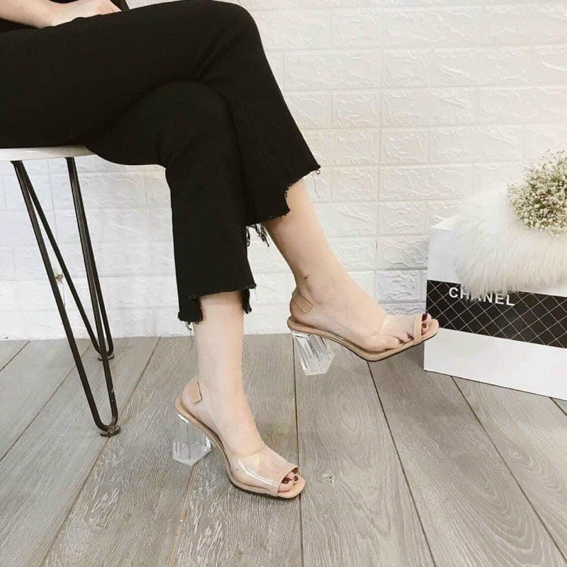 sandal trong mẫu mới nhất 2021 8P