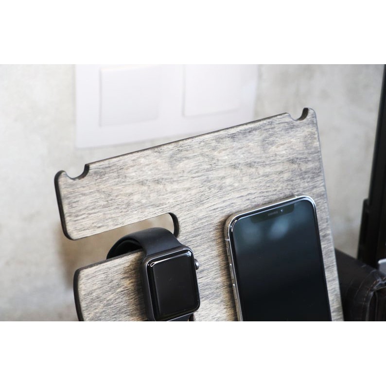 Giá đỡ kiêm sạc điện thoại bằng gỗ  TiTi Wood TH01 kiêm giá đỡ đồng hồ, ví, bút kinh cao cấp