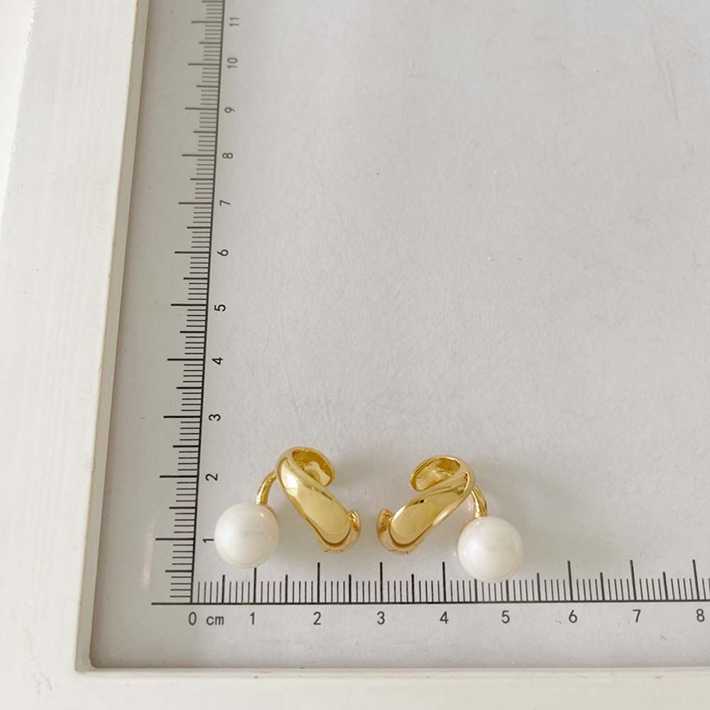 Khuyên tai dạng kẹp hình tròn bằng kim loại đính ngọc trai đơn giản cho nữ