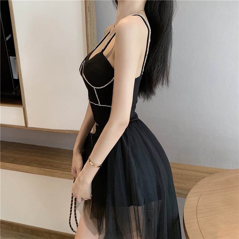 Set áo 2 dây croptop ôm body sexy hở vai lưng viền đính đá dây kéo + váy lưới đen lưng cao ngắn ulzzang