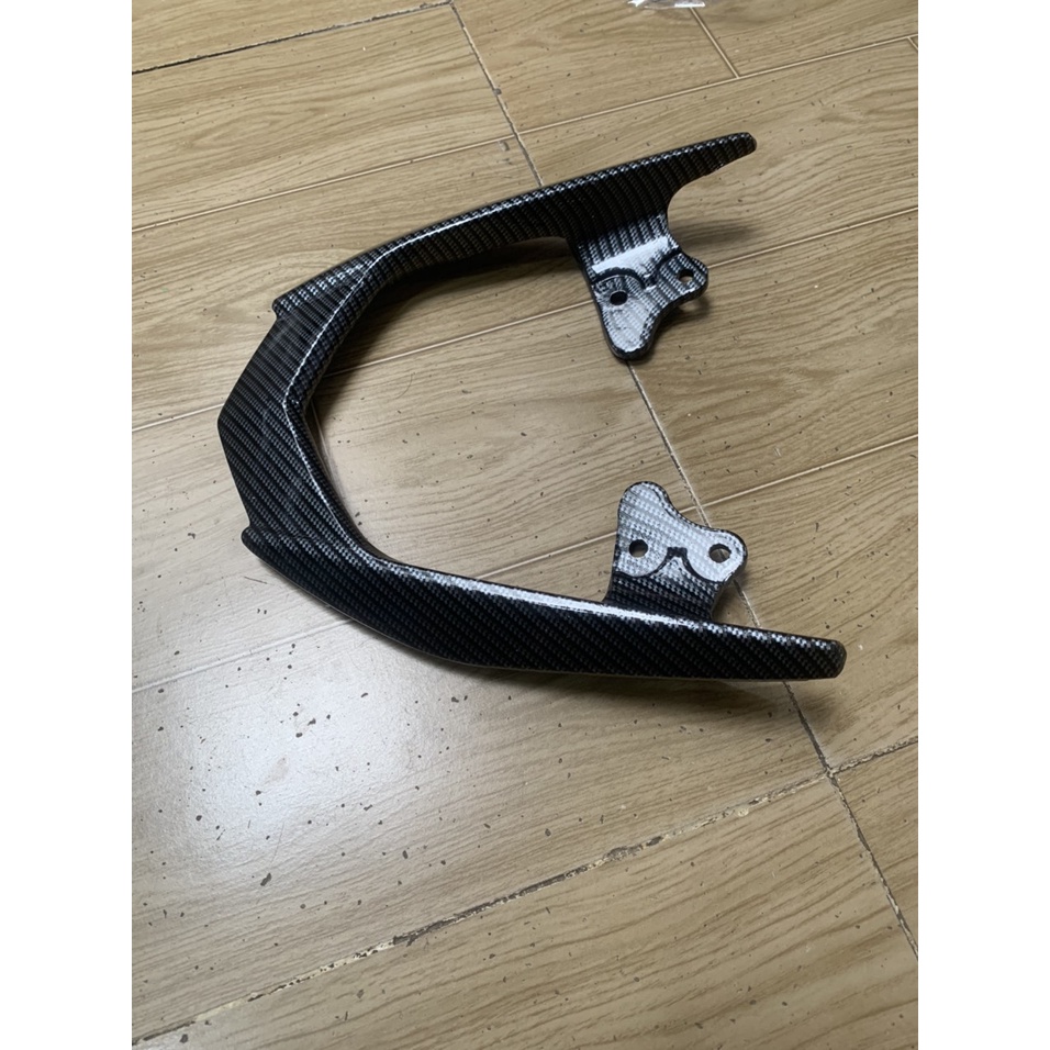 Cảng sau xe winner V1 màu carbon (chất liệu nhôm đúc)
