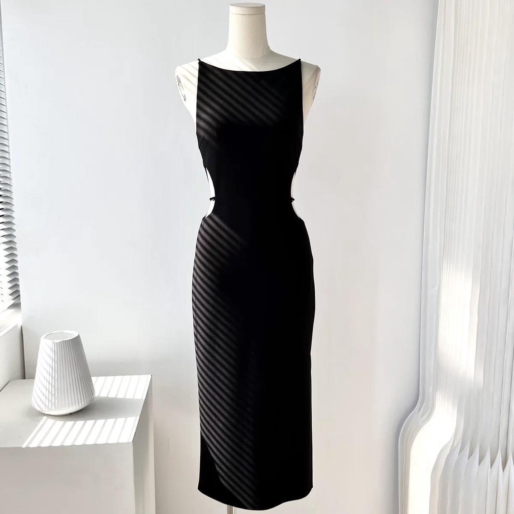 D062 Đầm tiệc 2 dây cổ cao , khoét eo sang trọng