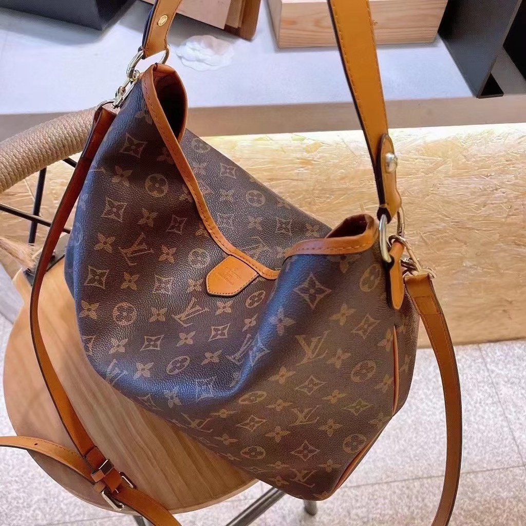 Túi Da Louis Vuitton Đeo Chéo Cỡ Lớn Thời Trang Thanh Lịch