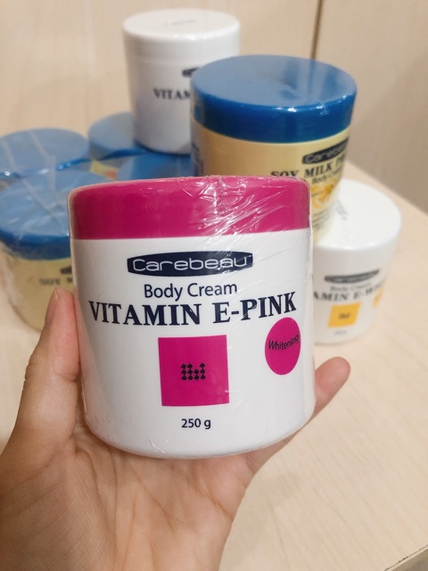 Kem chăm sóc da Carebeau vitamin E - lọ 250g