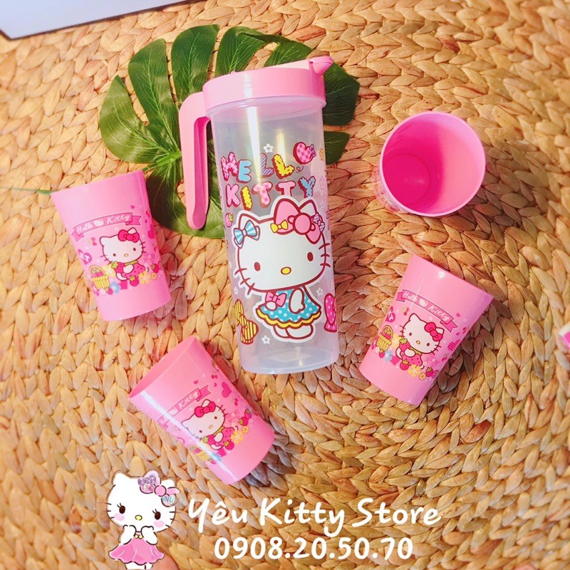 Bộ bình nhựa kèm 4 ly HelloKitty