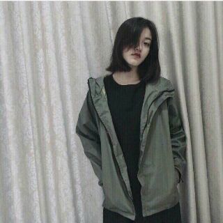 Áo jacket xanh rêu