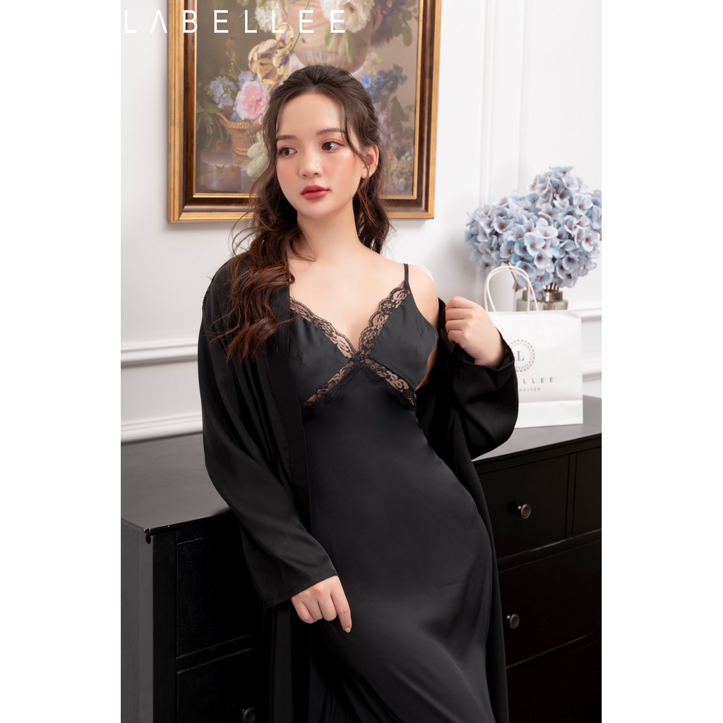 Váy lụa hai dây dáng dài phối ren LABELLEE - VL2D11