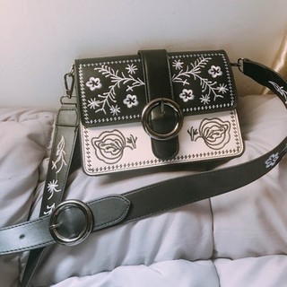 (ORDER)(CÓ ẢNH THẬT)Túi xách thêu hoa ulzzang