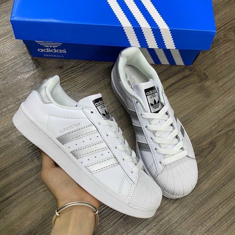 Giày thể thao,Giày sneaker,Giày 𝐒𝐮𝐩𝐞𝐫𝐬𝐭𝐚𝐫 sọc bạc