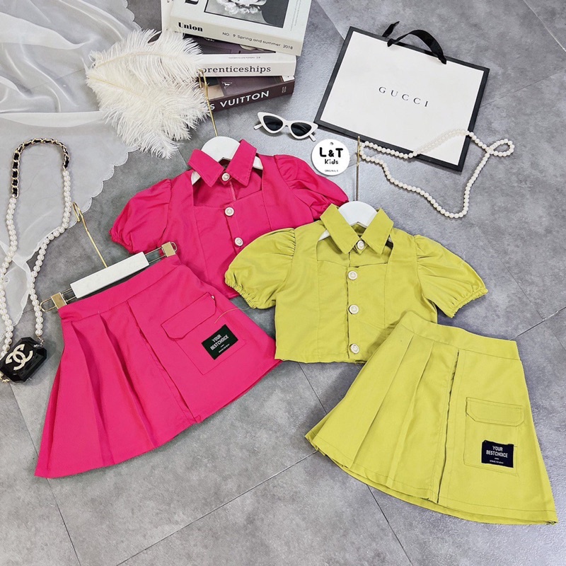 Set áo khoét ngực kèm cv xếp ly 4 màu cho bé gái.