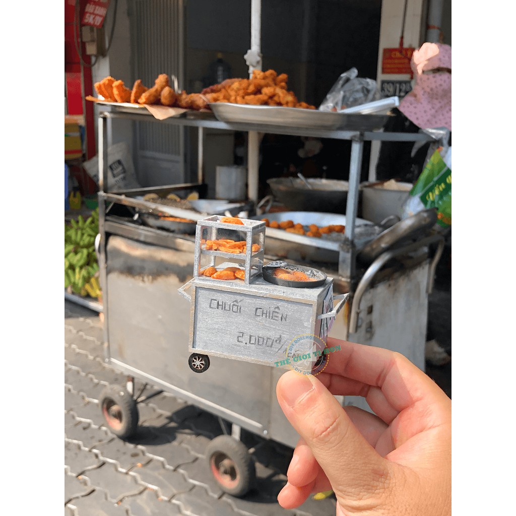 Mô Hình Sài Gòn Xưa Và Nay Thu Nhỏ - Xe Chuối Chiên - HR06