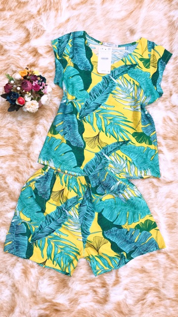 Bán sỉ bộ đùi cổ tim cộc tay đũi cho nữ | BigBuy360 - bigbuy360.vn