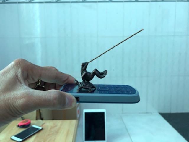 Nhang Trầm hương không tim— 1 lon khoảng 90 cây