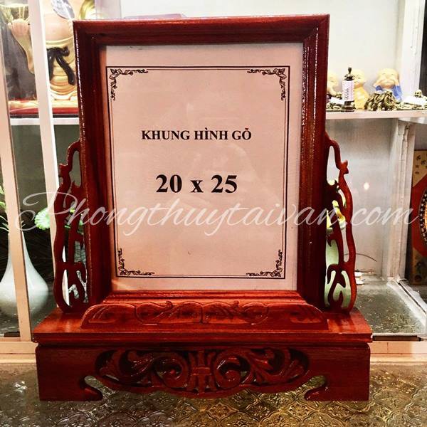 Khung hình gỗ bàn thờ(hình 20*25 cm)