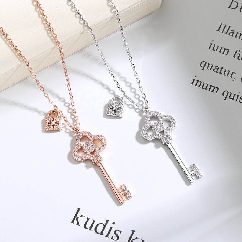 Vòng cổ Mặt Hình Chìa Khóa Đính Đá Sang Trọng Cho Nữ