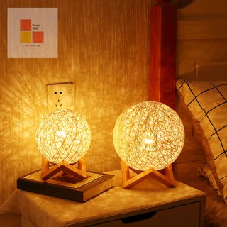 Đèn Ngủ Để Bàn Cầu Mây Ánh Sáng Vàng Ấm Áp Kèm Đế Gỗ 15cm, Đèn Decor Phòng Ngủ Lãng Mạn, Chụp Ảnh Sống Ảo