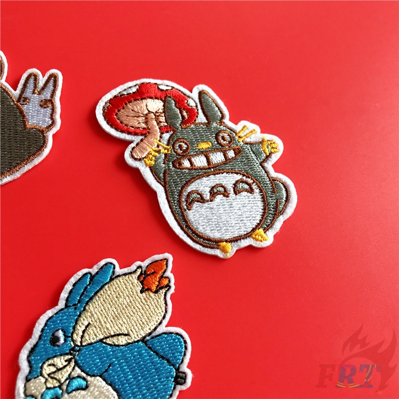 Set 1 / 2 Miếng Vá Quần Áo Hình Totoro Dễ Thương