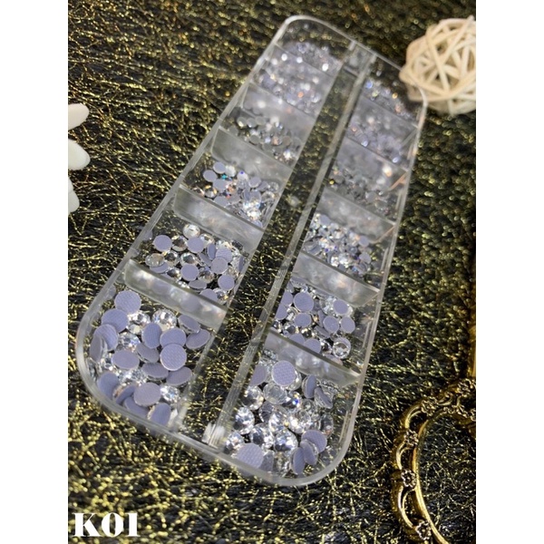 Đá chân lưới mix size màu trắng