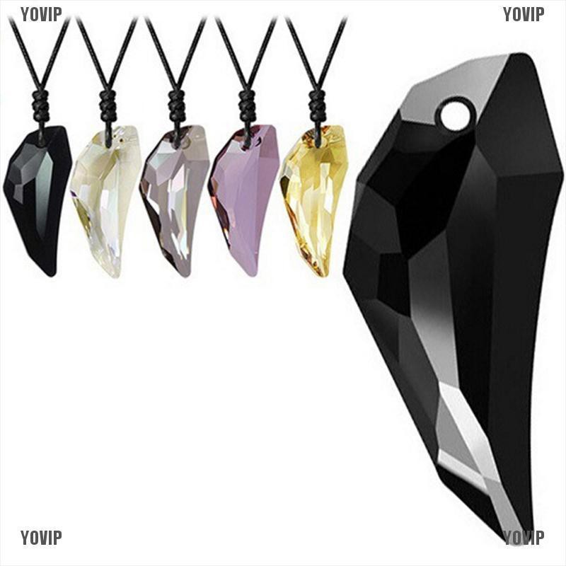 Dây chuyền mặt hình nanh sói bằng đá pha lê