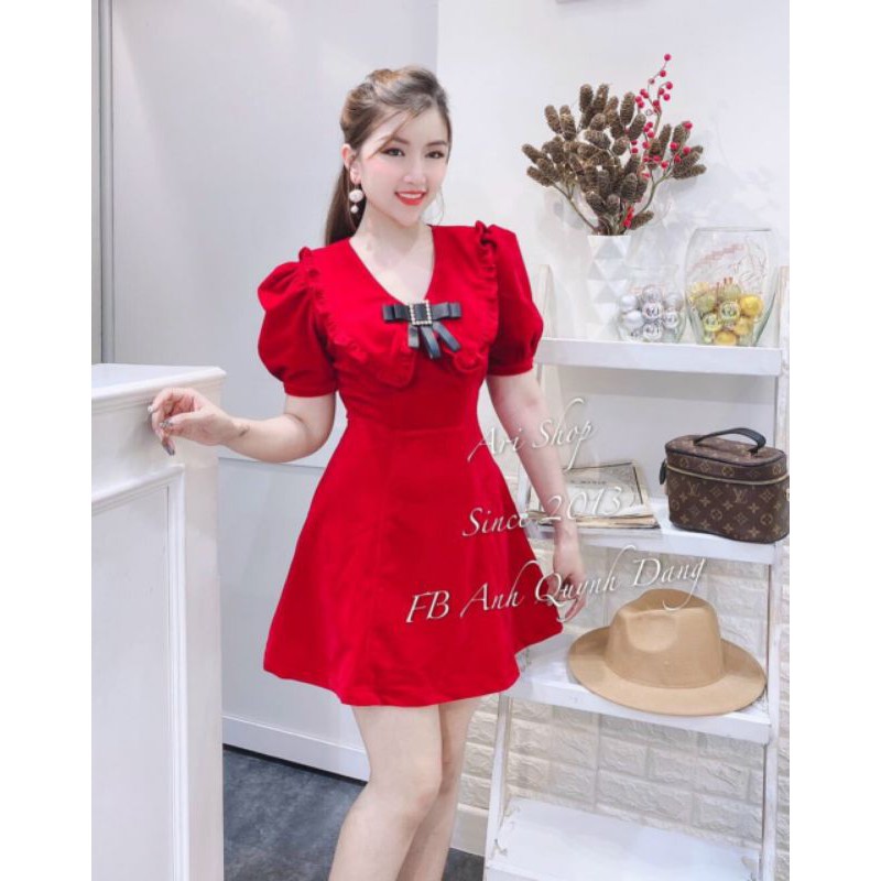 Đầm nỉ nhung tay phồng cổ sen viền bèo kèm tag.