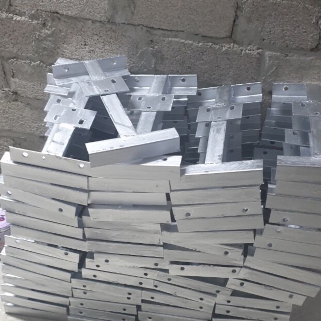 Giá treo bình nóng lạnh V40x40x4