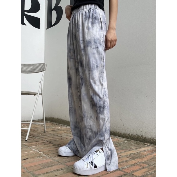 Quần ống suông tie dye phong cách Hàn Quốc cá tính