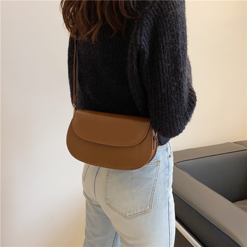 Túi đeo vai hình bán nguyệt màu trơn đơn giản thời trang