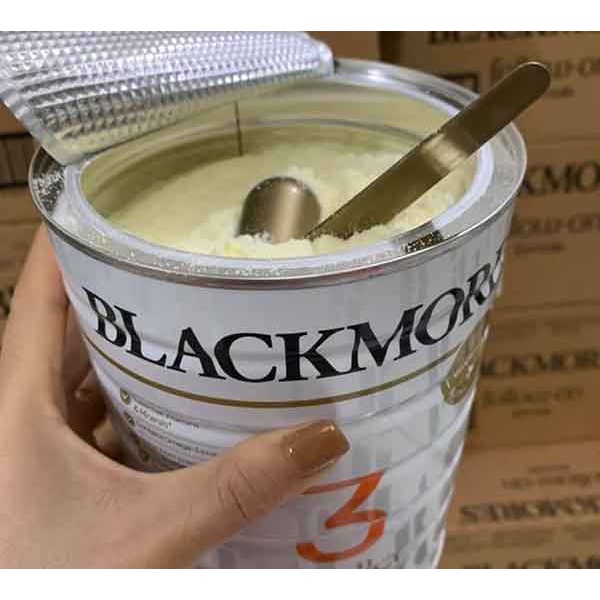 Sữa Blackmores 900g
