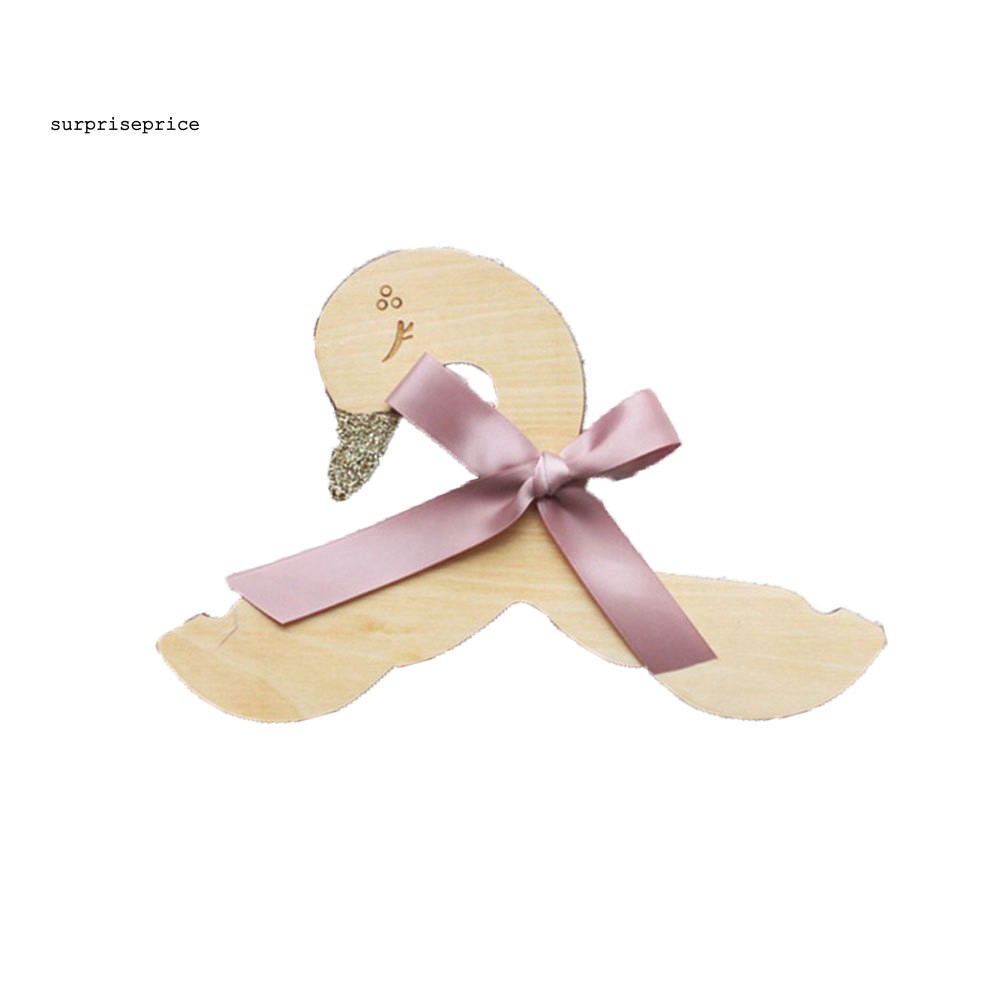 Móc treo quần áo bằng gỗ đính nơ dễ thương