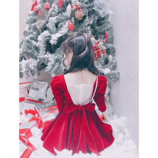 Đầm nhung đỏ
