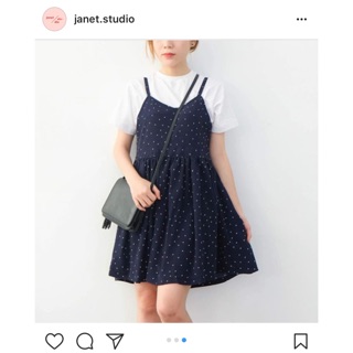 Váy xoè và váy yếm