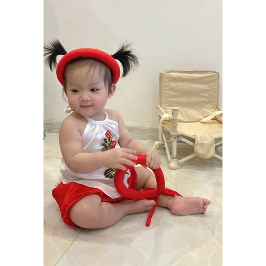 Yếm Đào ,Yếm lụa hoa thêu màu hồng cho bé gái từ 3-15kg