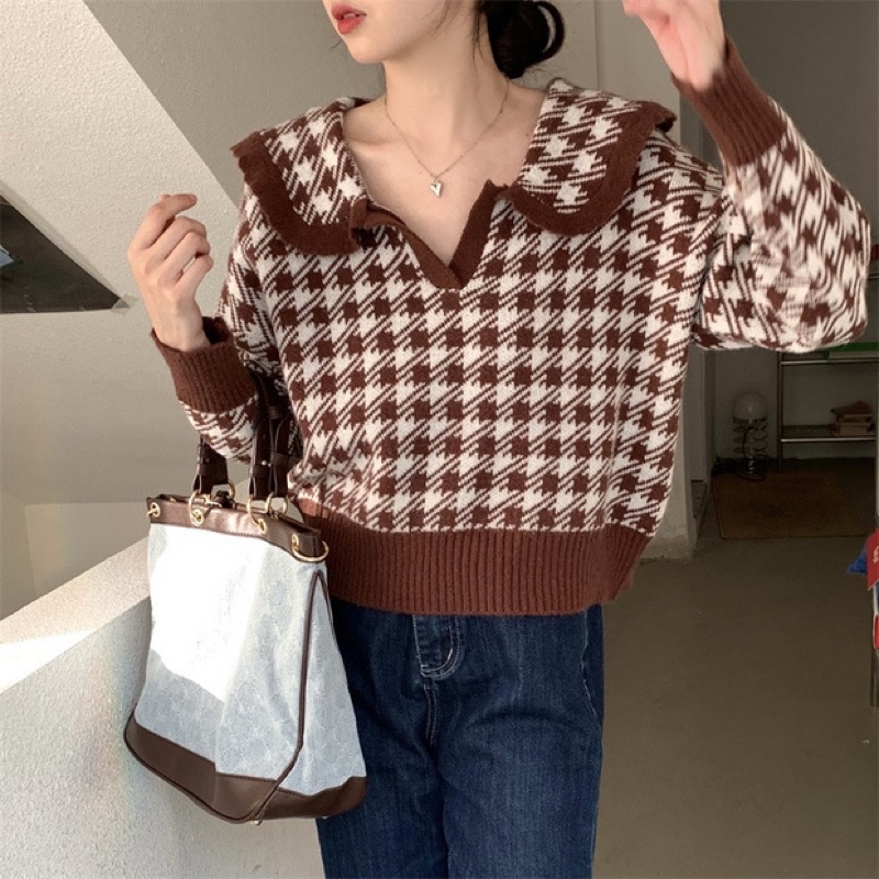 Áo len nữ cổ búp bê hoạ tiết kẻ sọc caro dáng ngắn phong cách trẻ trung, dễ thương