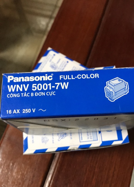 công tắc 1 chiều Panasonic dòng FULL  mã WNV 5001-7W