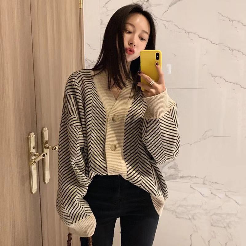 Áo khoác cardigan nữ LOZADO áo khoác len nữ hạo tiết kẻ sọc xương cá hàng dày đặn cao cấp - A672