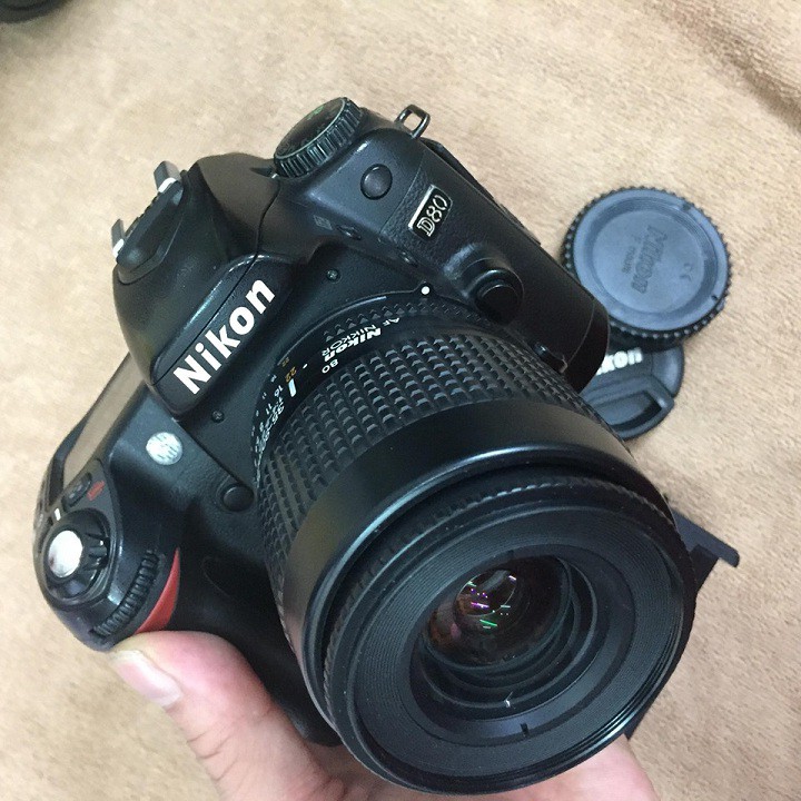Máy ảnh Nikon D80 kèm lens 35-80 Nikon