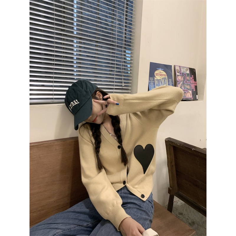 Áo len tay dài họa tiết trái tim thời trang Hàn Quốc cho nữ