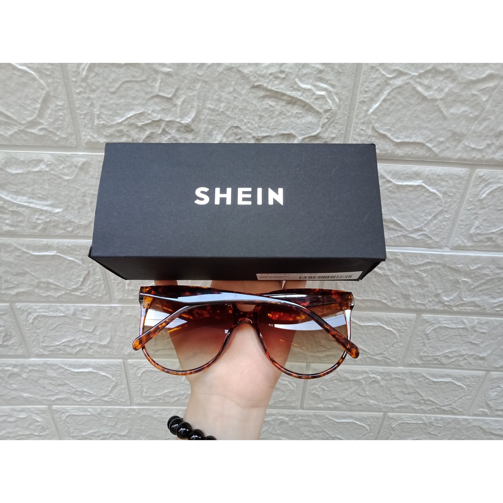 Kính Shein , full box có mail mua hàng của web chính hãng