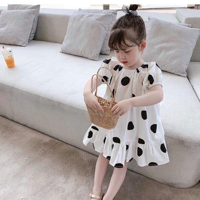 Váy chấm bi bèo cho bé