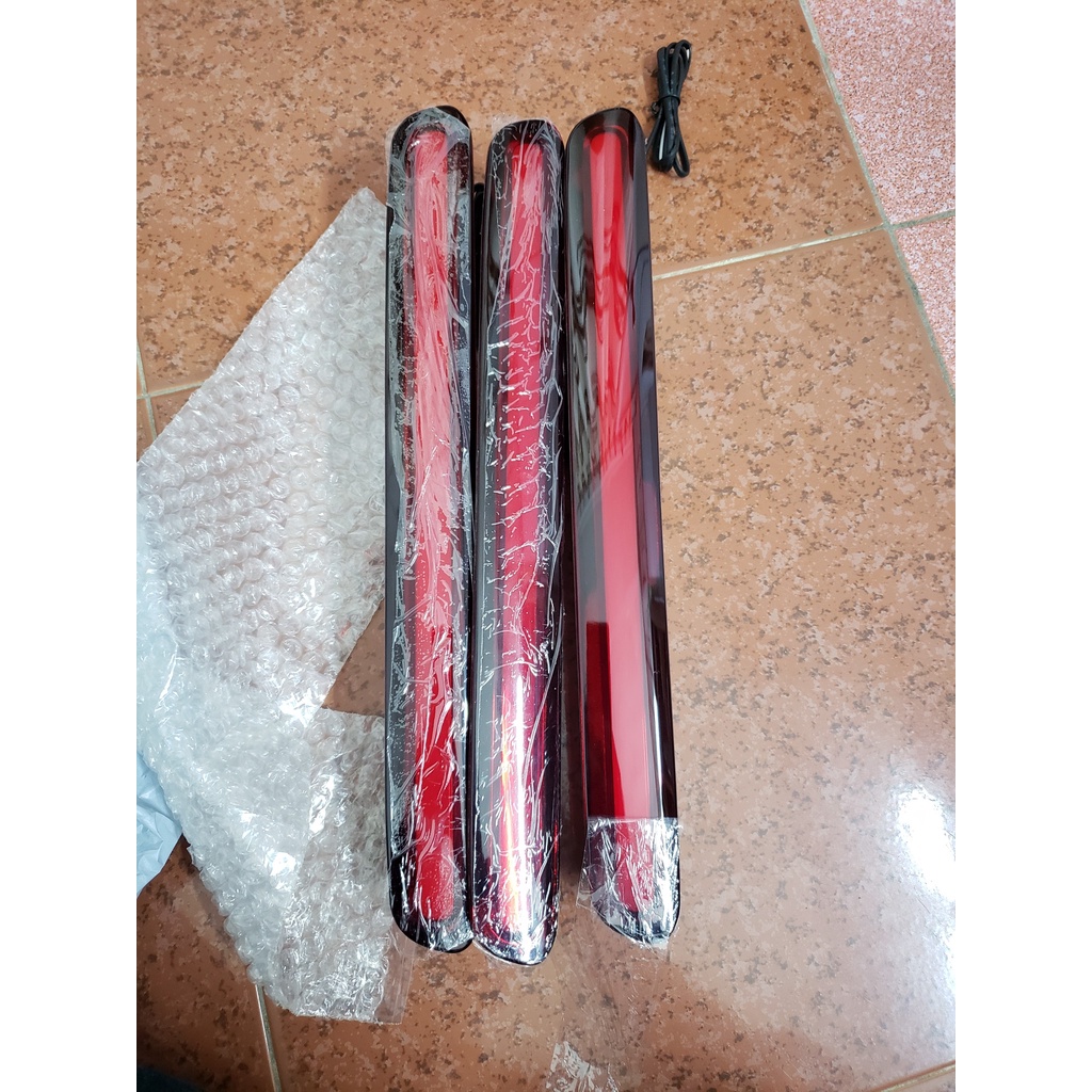 Đèn phanh thùng sau hilux 2017